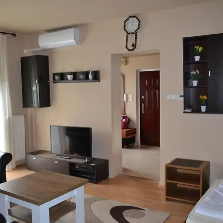 Poszata Apartman * אגר
