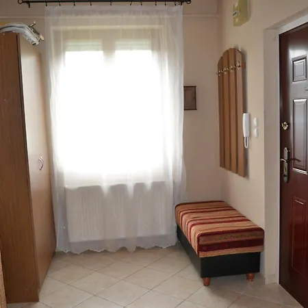 דירה Poszata Apartman *